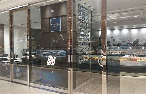 mitsukoshi zimbra|Iba pa.